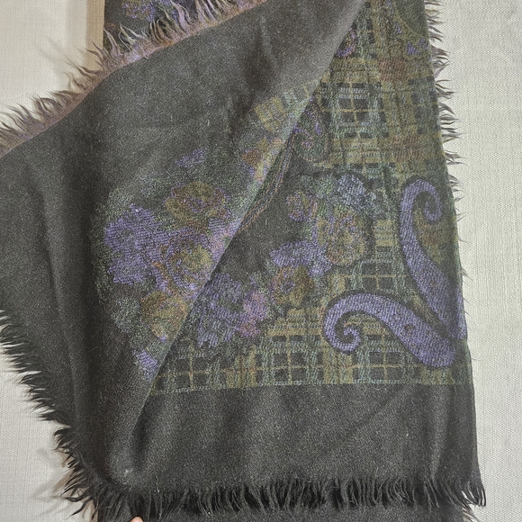 Pierre Balmain Black and Purple Scarf - Picture 2 of 3